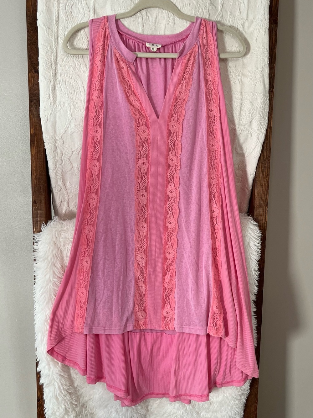 POL Pink Lace Trim Sleeveless High-Low Tunic Top - Small